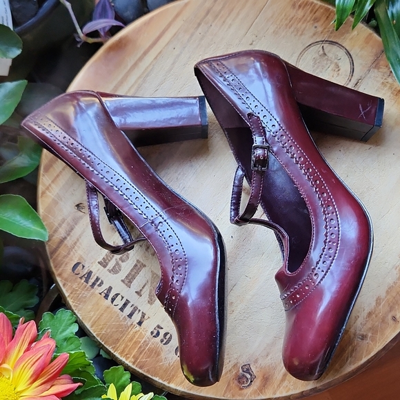 8M Burgundy Wine Dark Red Brogued Patent Aldo T-strap Round-Toe Mary Janes Vegan - Picture 4 of 10